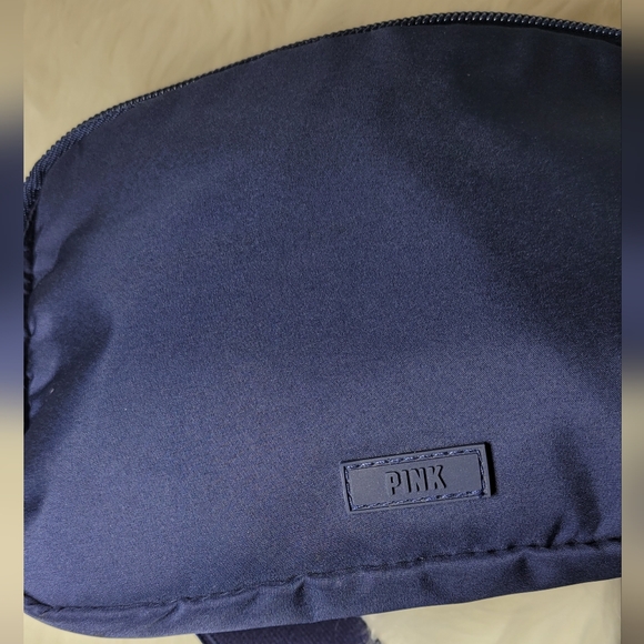 PINK Victoria's Secret Fanny Pack - Picture 7 of 8